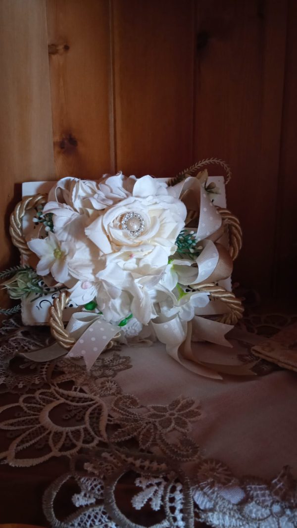 Portagioie in legno
