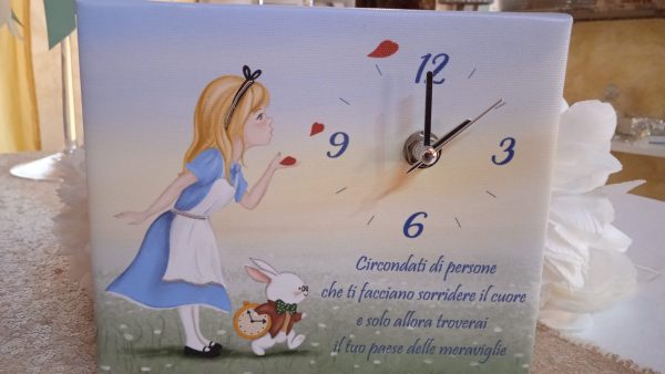 Sveglia Alice nel paese delle meraviglie